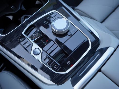 Used 2025 BMW X5 M60i image 19