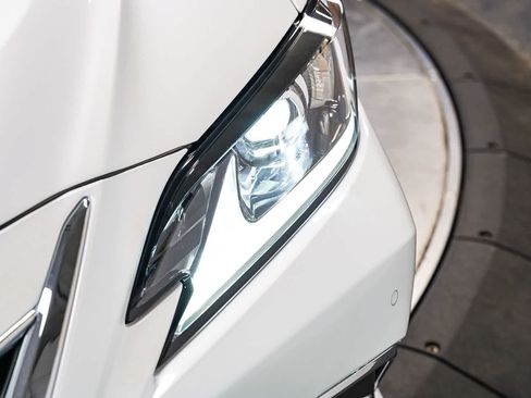 Used 2025 Lexus ES 300h w/ Premium Package FWD image 7