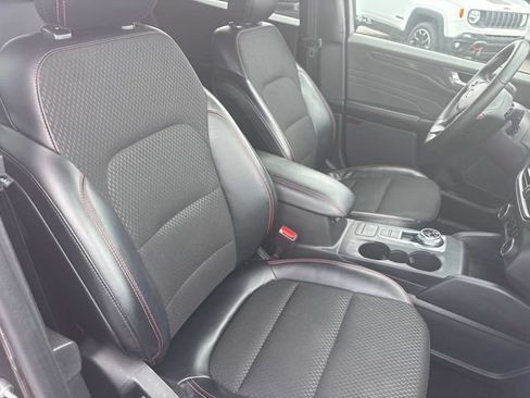 Used 2025 Ford Escape ST-Line FWD image 23