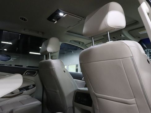 Used 2019 GMC Yukon Denali w/ Denali Ultimate Package image 30
