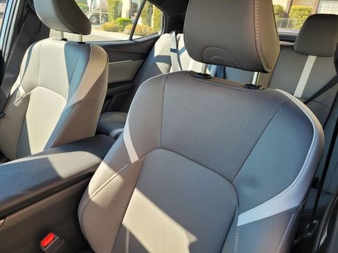 Used 2025 Toyota Camry SE image 11