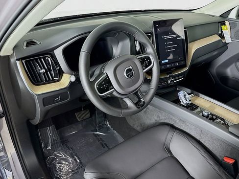 New 2026 Volvo XC60 B5 Plus w/ Climate Package PRO AWD/4WD image 9