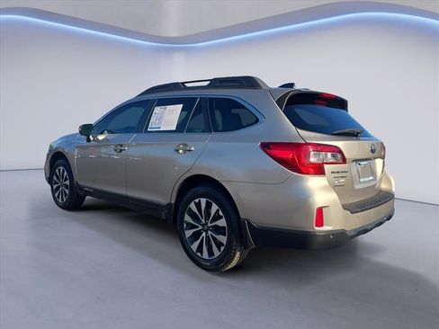 Used 2017 Subaru Outback 2.5i Limited image 3