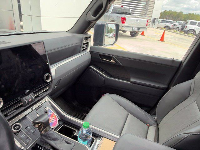 Used 2025 Lexus GX 550 w/ Accessory Package (2T) AWD/4WD image 41