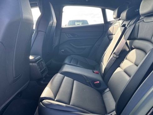 Certified 2023 Porsche Taycan 4 Cross Turismo AWD/4WD image 7
