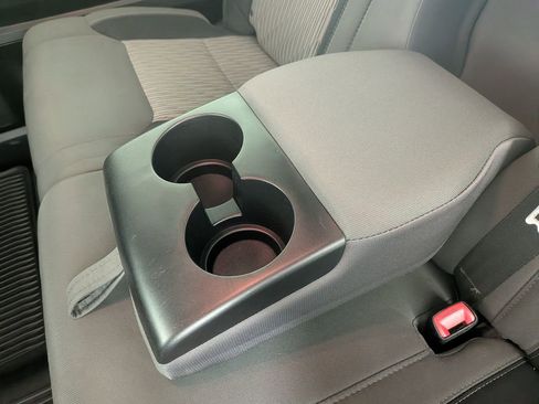 Used 2017 Toyota Tundra SR5 image 32