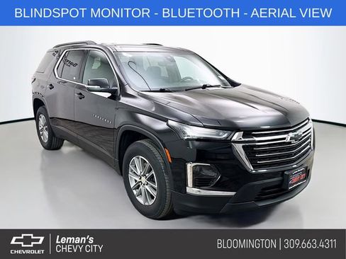Used 2023 Chevrolet Traverse LT image 1