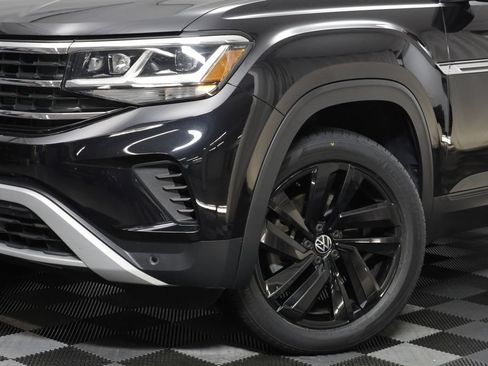 Used 2023 Volkswagen Atlas Cross Sport SE w/ Black Wheel Package AWD/4WD image 3