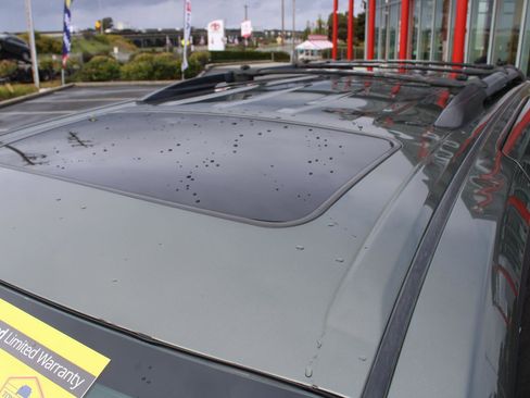 Used 2020 Toyota Sienna XLE w/ XLE Navigation Package image 11