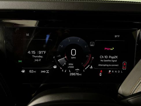 Used 2025 GMC Yukon XL AT4 w/ AT4 Premium Package AWD/4WD image 17