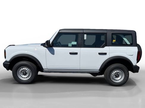 New 2025 Ford Bronco 4-Door image 2