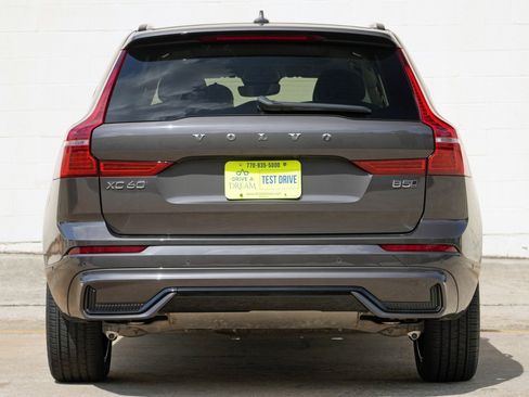 Used 2025 Volvo XC60 B5 Plus w/ Climate Package AWD/4WD image 11