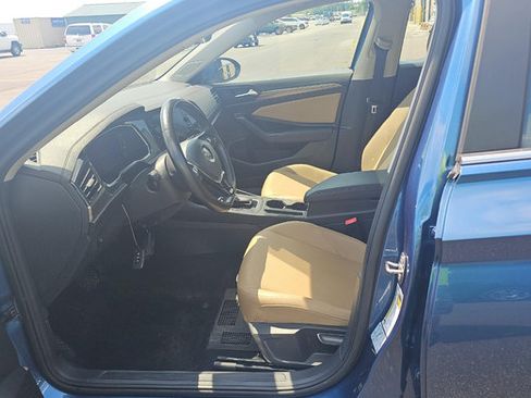 Used 2019 Volkswagen Jetta SEL FWD image 4