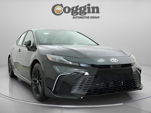 New 2026 Toyota Camry SE FWD image 28