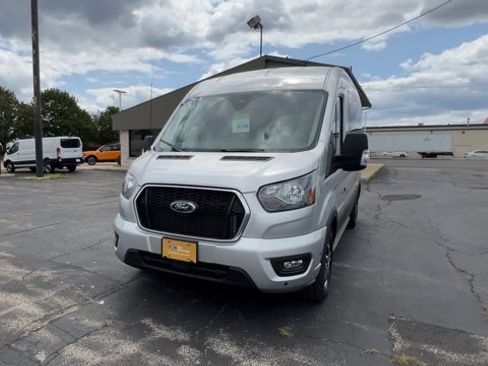 Certified 2025 Ford Transit 350 XLT RWD image 4