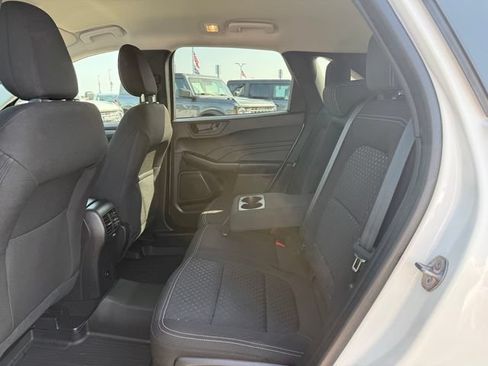 Certified 2023 Ford Escape Active AWD/4WD image 9