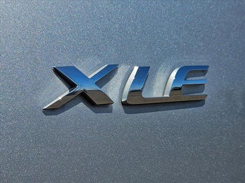Used 2024 Toyota Corolla Cross XLE FWD image 30