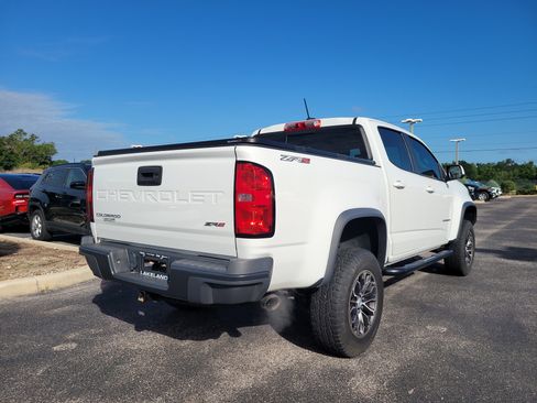 Used 2022 Chevrolet Colorado ZR2 w/ LPO, Power Package AWD/4WD image 4