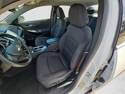 Used 2025 Chevrolet Malibu LT FWD image 15