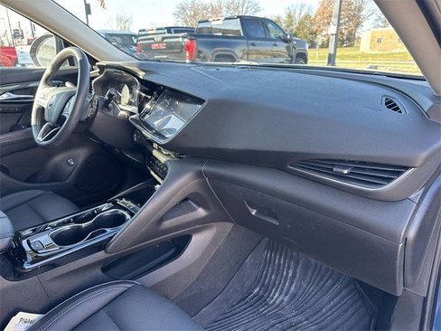 Used 2023 Buick Envision Essence image 31