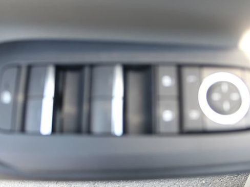Certified 2026 Toyota Prius XLE FWD image 46