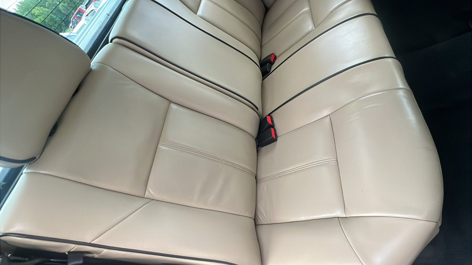 Used 2010 HUMMER H3T Luxury w/ Appearance Package AWD/4WD image 18