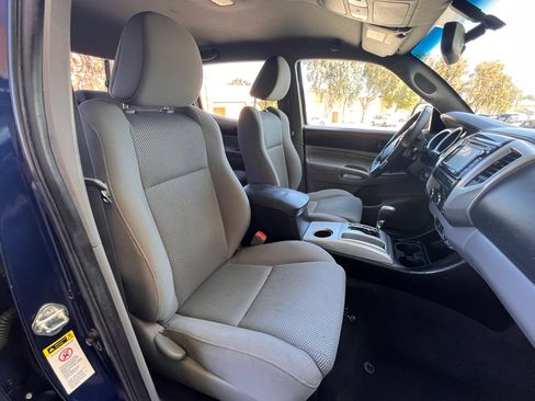 Used 2014 Toyota Tacoma PreRunner RWD image 11