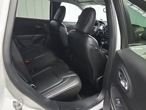 Used 2020 Jeep Cherokee Limited AWD/4WD image 17