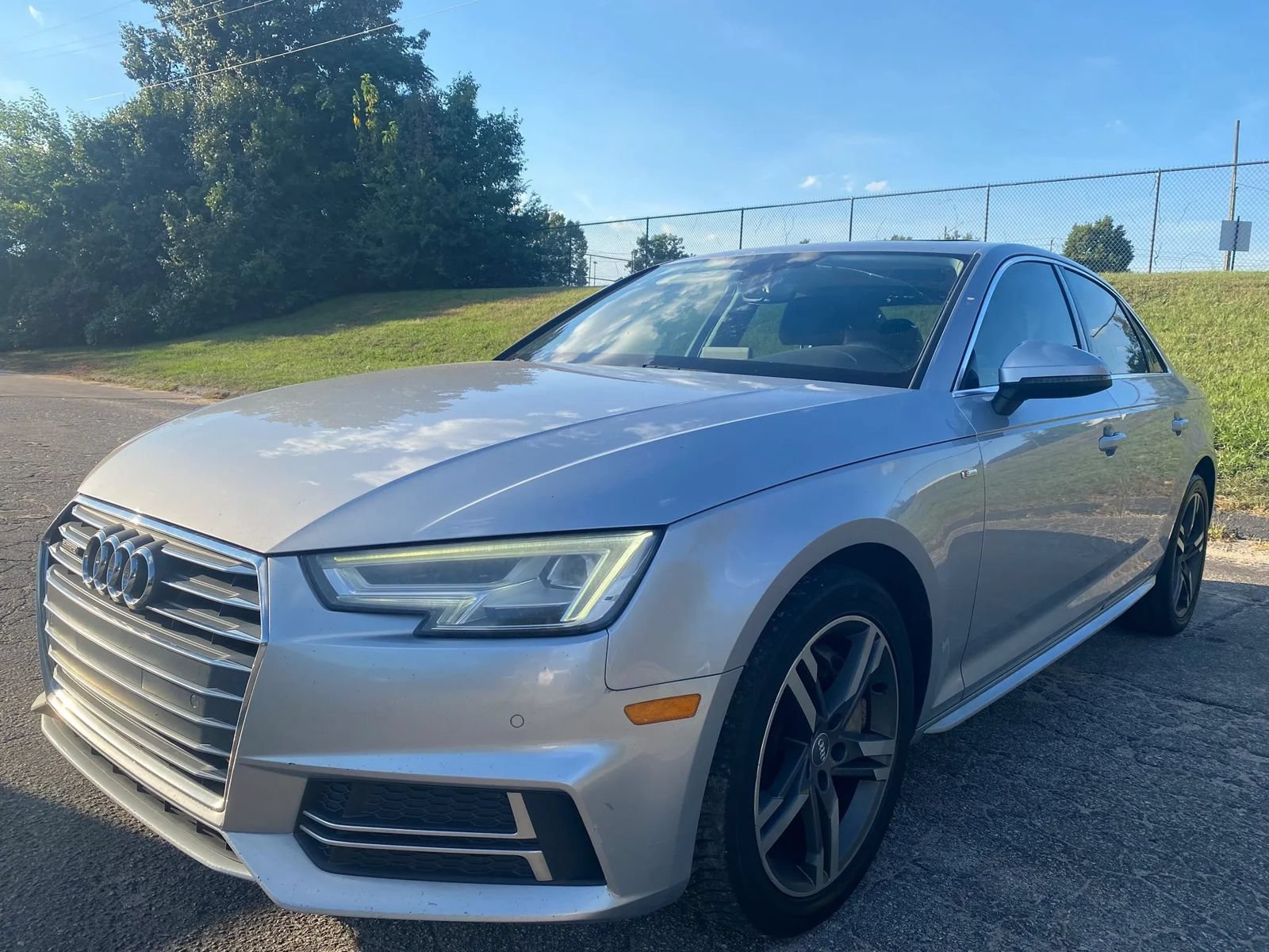 Used 2018 Audi A4 2.0T Premium Plus w/ Premium Plus Package AWD/4WD image 2