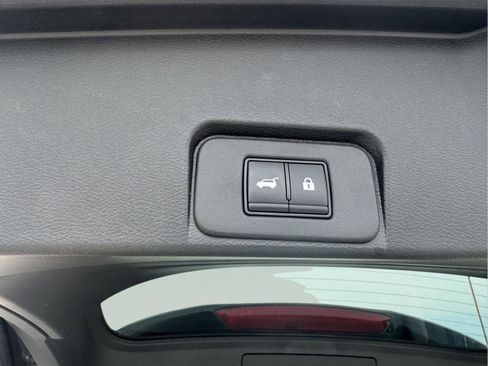 Used 2021 Nissan Rogue Platinum AWD/4WD image 11