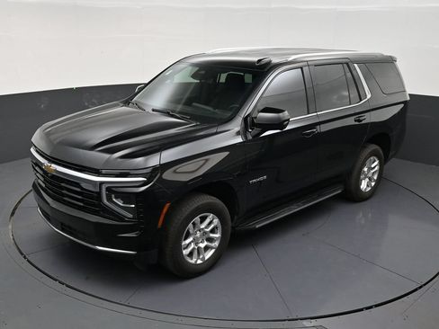 Used 2025 Chevrolet Tahoe LS RWD image 11