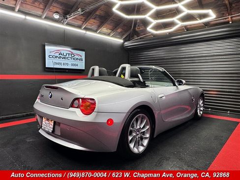 Used 2003 BMW Z4 2.5i RWD image 3
