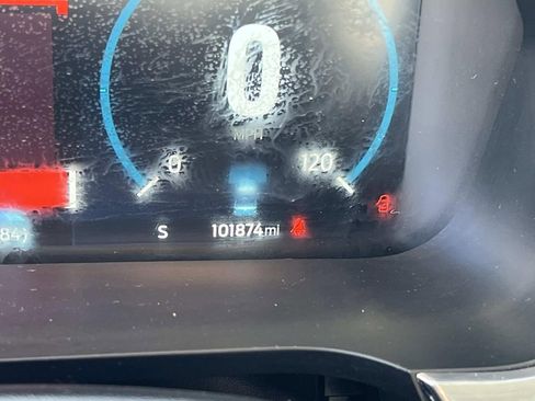 Used 2022 Ford F150 Lariat w/ Equipment Group 502A High image 29