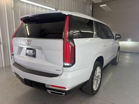 Certified 2026 Cadillac Escalade Luxury w/ LPO, Floor Liner Package RWD image 5
