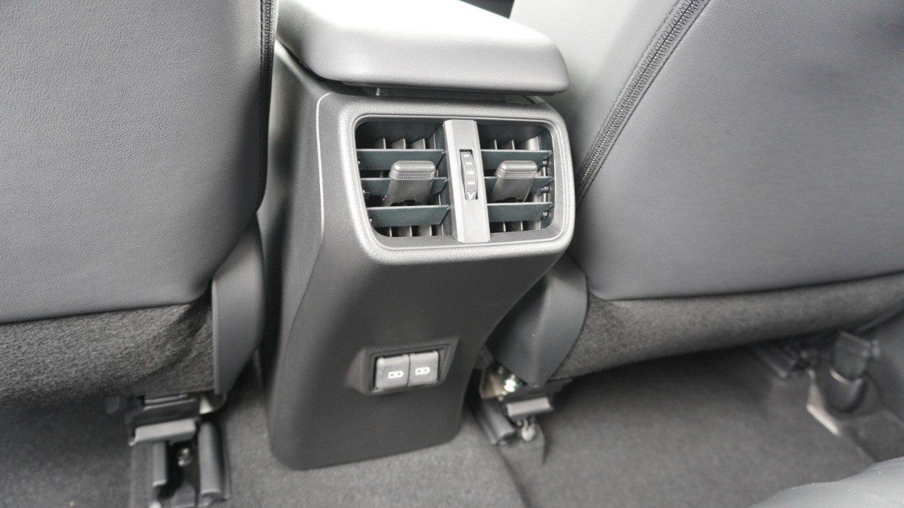 Certified 2026 Lexus UX 300h FWD w/ Accessory Package (2T) image 31