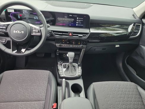 New 2026 Kia Seltos S FWD image 9