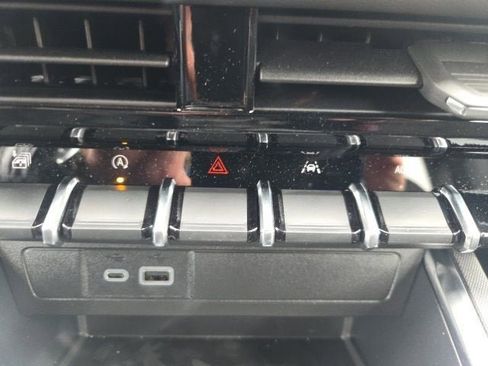 New 2026 GMC Canyon Elevation w/ Convenience Package image 29