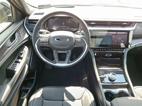 New 2026 Jeep Grand Cherokee L Limited AWD/4WD image 10