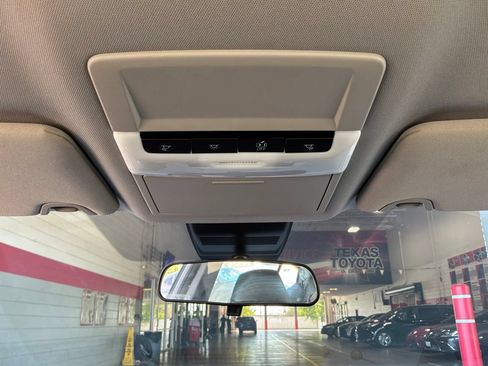 Used 2023 Nissan Altima 2.5 SV FWD image 16