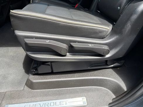 Used 2021 Chevrolet Suburban Premier w/ Premium Package AWD/4WD image 40