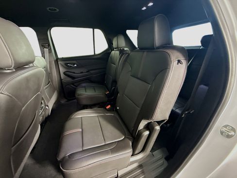 Used 2024 Chevrolet Traverse RS image 25