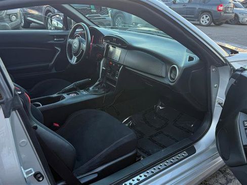 Used 2013 Scion FR-S image 9