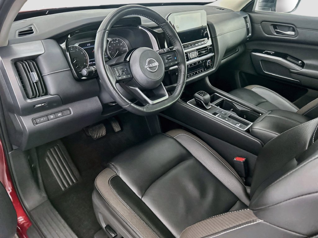 Used 2023 Nissan Pathfinder SL FWD image 9