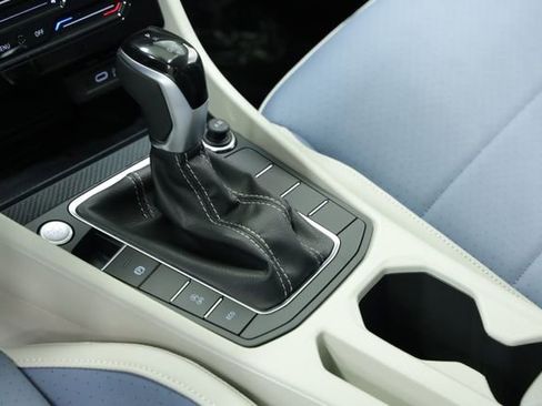New 2026 Volkswagen Jetta SE FWD image 27