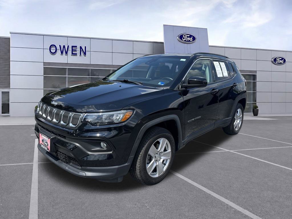 Used 2022 Jeep Compass Latitude w/ Convenience Group AWD/4WD image 1