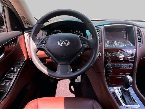 Used 2017 INFINITI QX50 2WD w/ Technology Package image 6