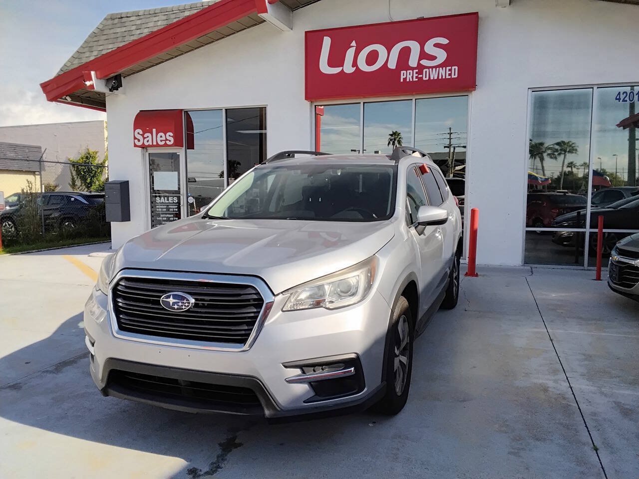 Used 2019 Subaru Ascent Premium AWD/4WD image 2
