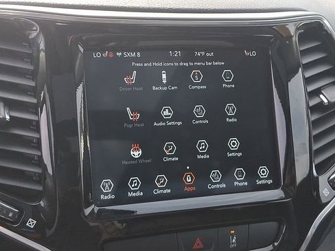 Used 2022 Jeep Cherokee Limited image 17