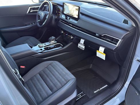 New 2026 Mitsubishi Outlander SE AWD/4WD image 23