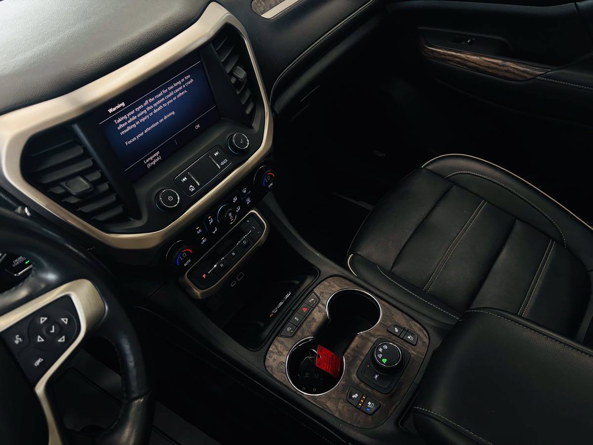 Used 2020 GMC Acadia Denali w/ Technology Package AWD/4WD image 59